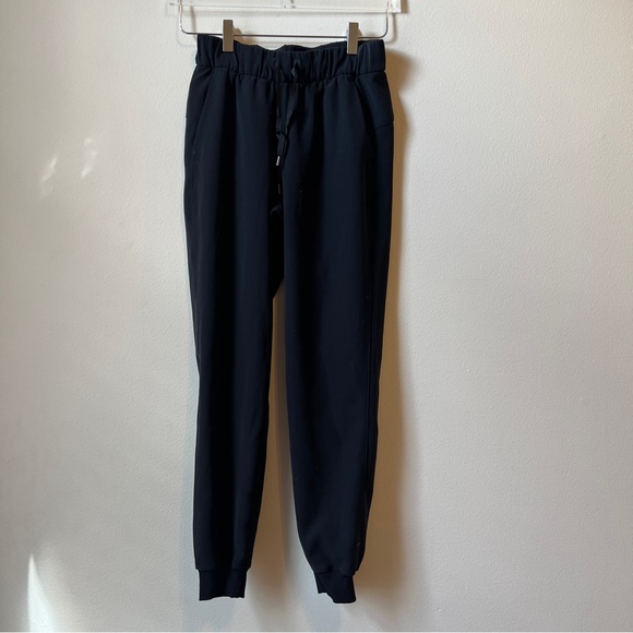 Lululemon On The Fly Jogger Size 2
Black - Picture 3 of 3